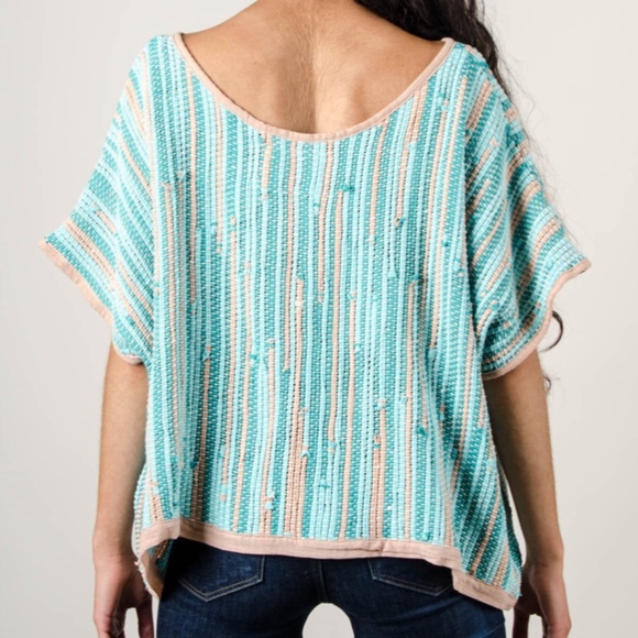 Tonle Srey Crop Top - Picture 2 of 2